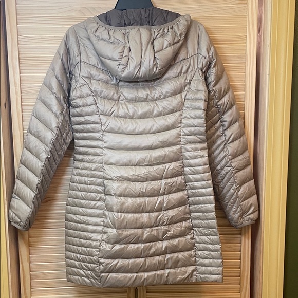 Eddie Bauer Women's Light Brown Puffer Coat - Size XS - Picture 13 of 14